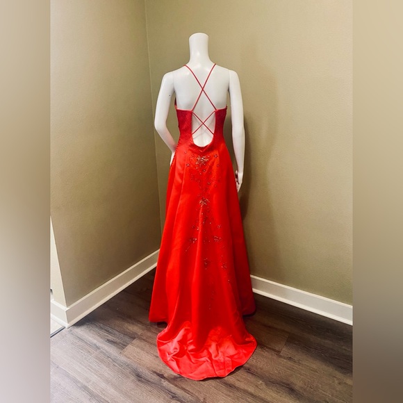 Vintage Roberta Beaded Evening Gown - Picture 9 of 15